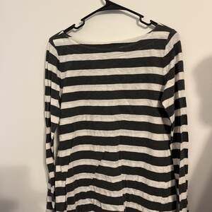 Loft Women's Cotton Top White Gray Striped Roll Tab Sleeve Boat Neck Size XS